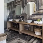 Bay Boutique 4* Ftelia (Mykonos)