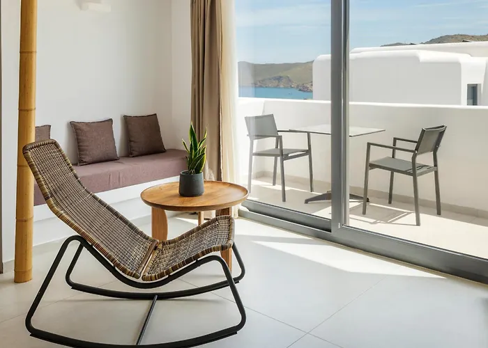 Bay Boutique 4* Ftelia (Mykonos)