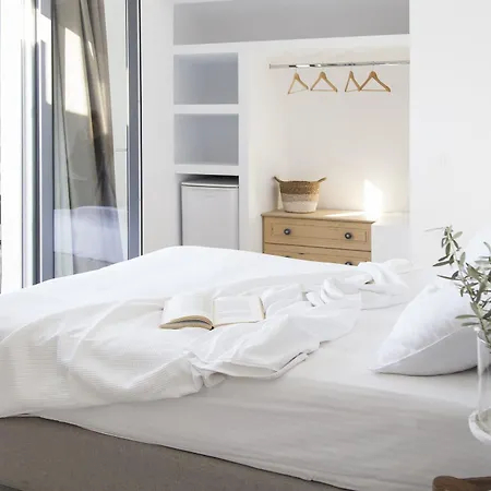 Bay Boutique 4* Ftelia (Mykonos)