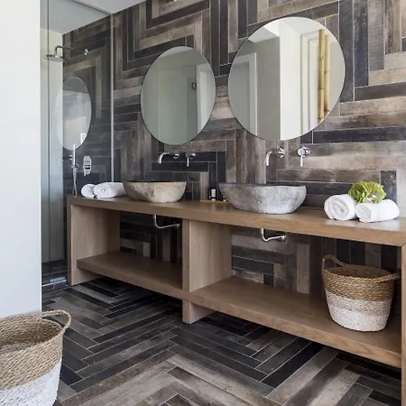 Bay Boutique 4* Ftelia (Mykonos)